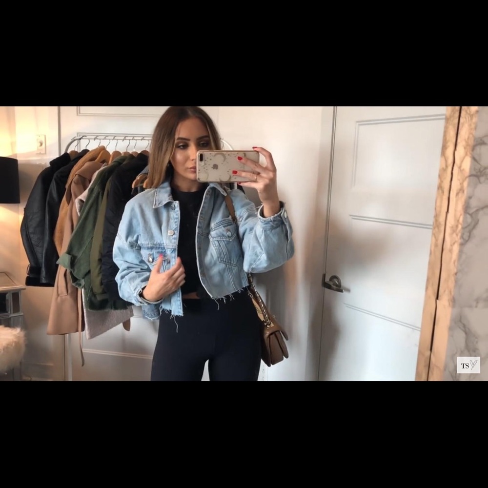 ZARA CROPPED DENIM JACKET SIZE SMALL